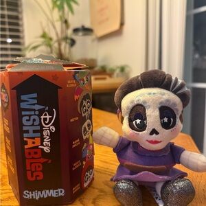 Disney Wishables Shimmer Plush Toy - Mama Imelda
